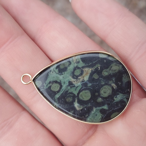 New Gold Wrapped Kambaba Jasper Teardrop Unisex Pendant. - Picture 12 of 12